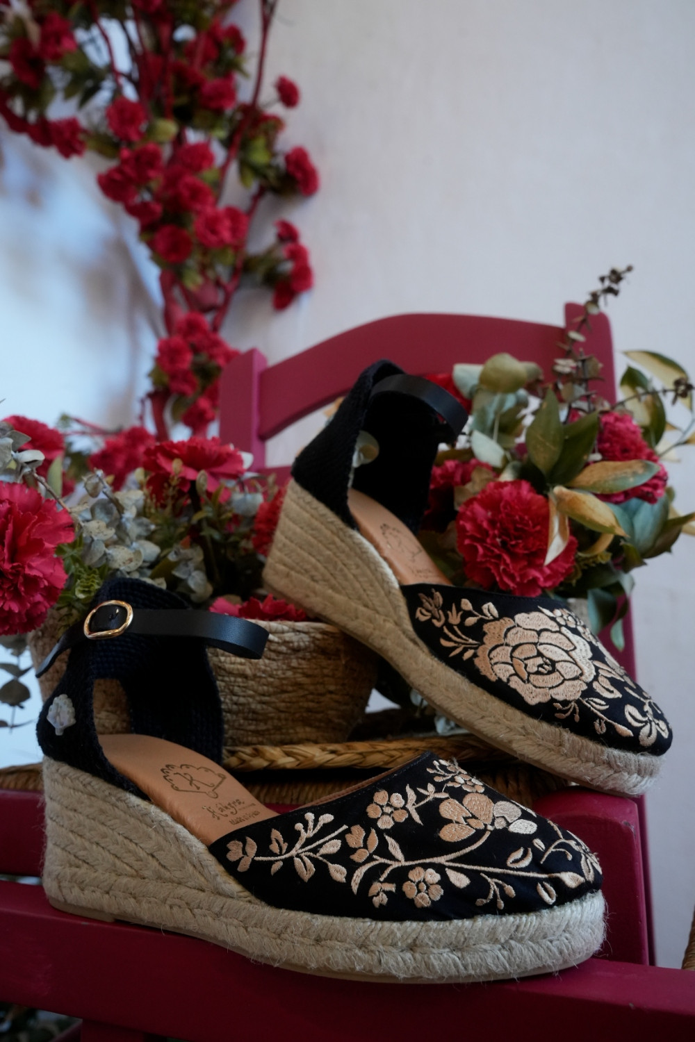 Alpargata Jazmín negro Káhyra