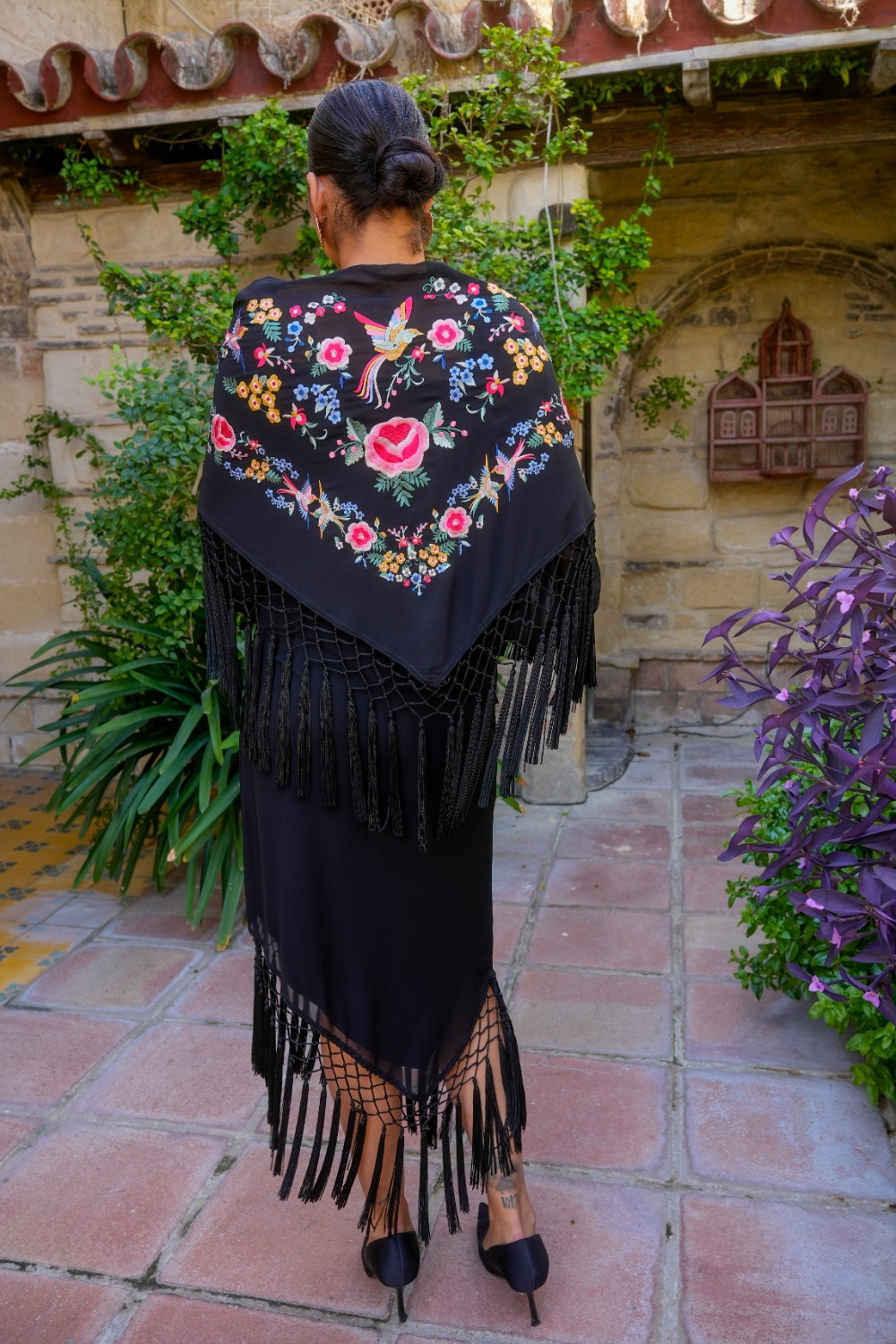 Mantón Dalia negro Káhyra